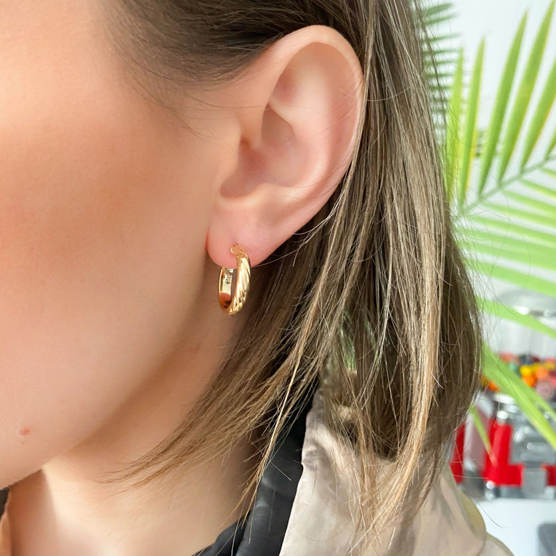 Small Gold Hoop Earrings - 10K 19mm Diamond Cut