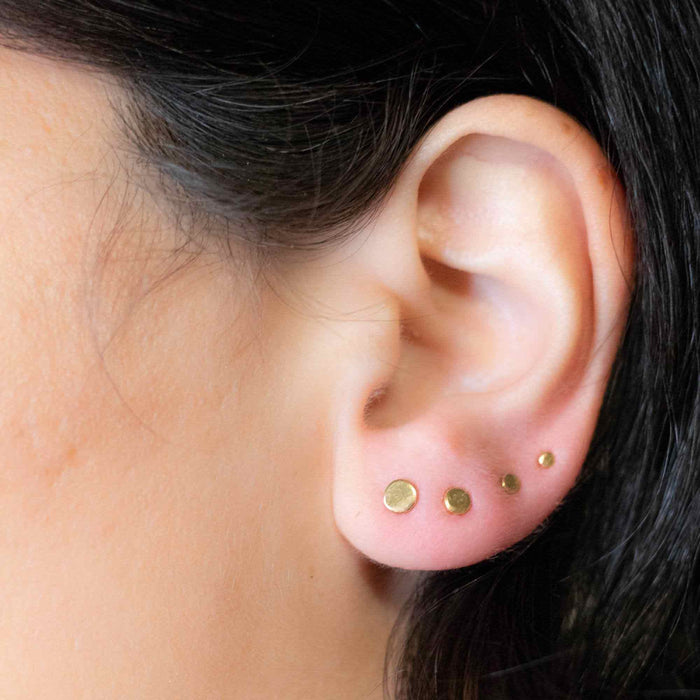 Yellow Gold Studs Signature Graduated Disc Stud Set The Curated Lobelobe